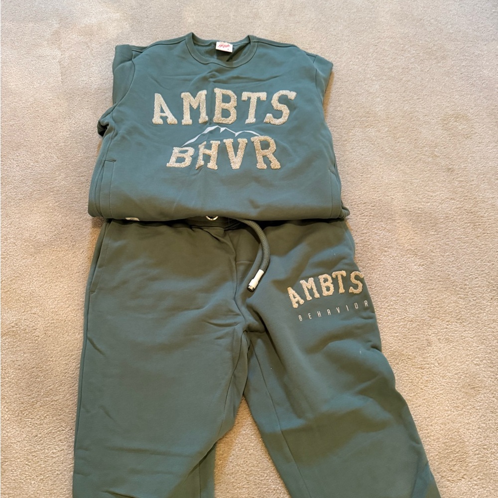 Men’s Redtag brand (Ambitious Behavior) sweatsuit)